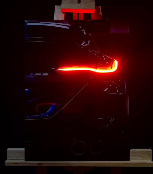 BMW M8 LED STOP Farlı Tablo